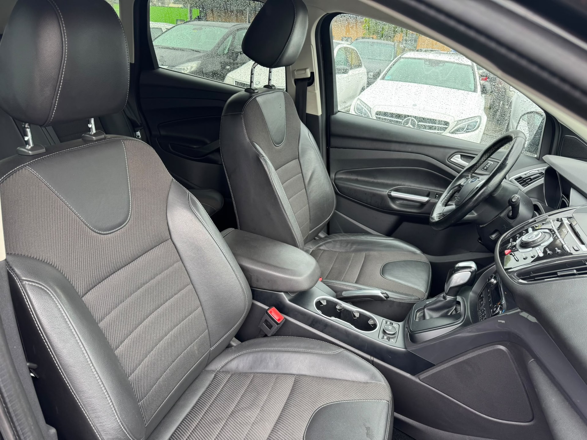 FORD Kuga 2.0 TDCi Titanium S 4WD PowerShift-image-3