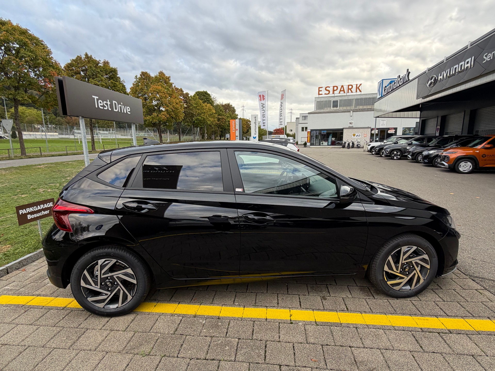 HYUNDAI i20 1.0 T-GDi Amplia GO DCT-image-3
