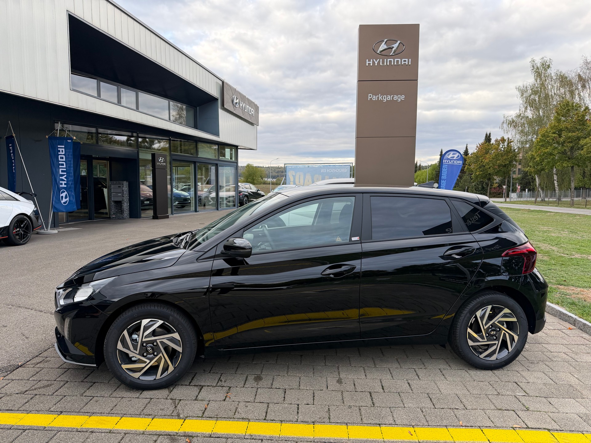 HYUNDAI i20 1.0 T-GDi Amplia GO DCT-image-1