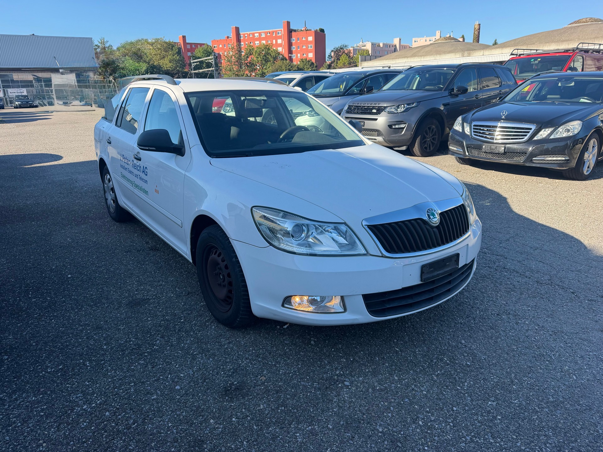 SKODA Octavia Combi 1.2 TSI Family-image-15