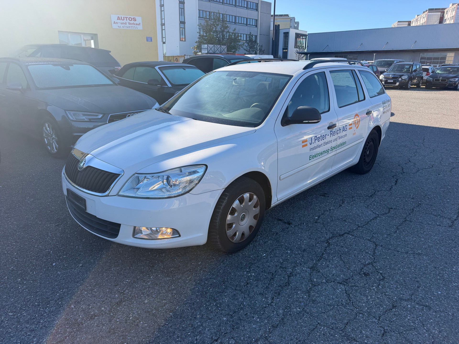 SKODA Octavia Combi 1.2 TSI Family-image-14