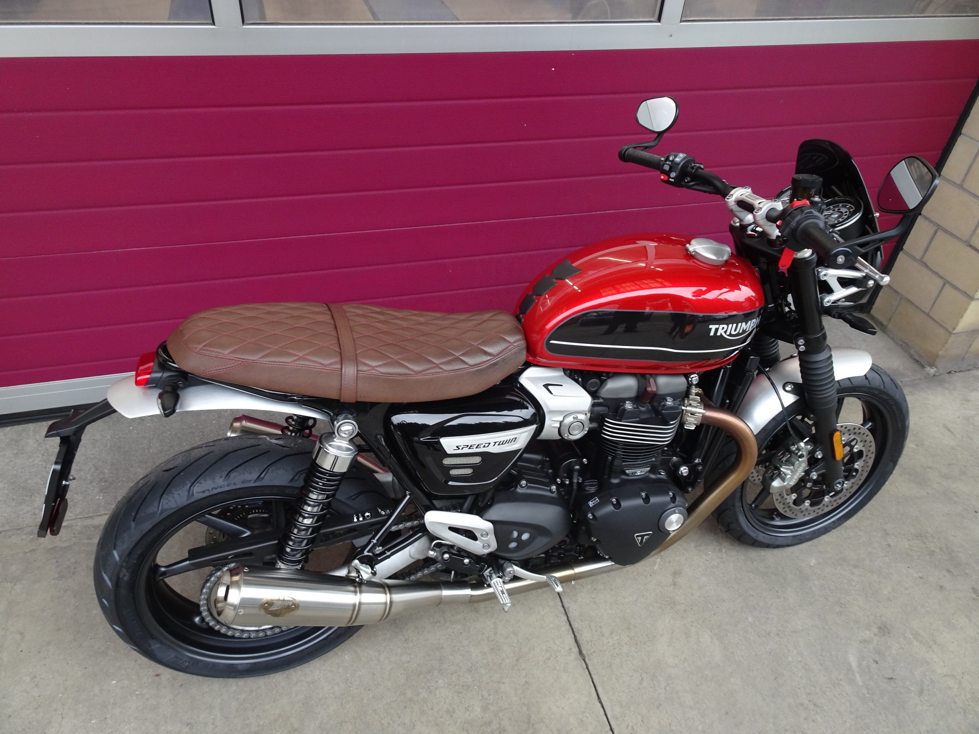 TRIUMPH Speed Twin 1200-image-14