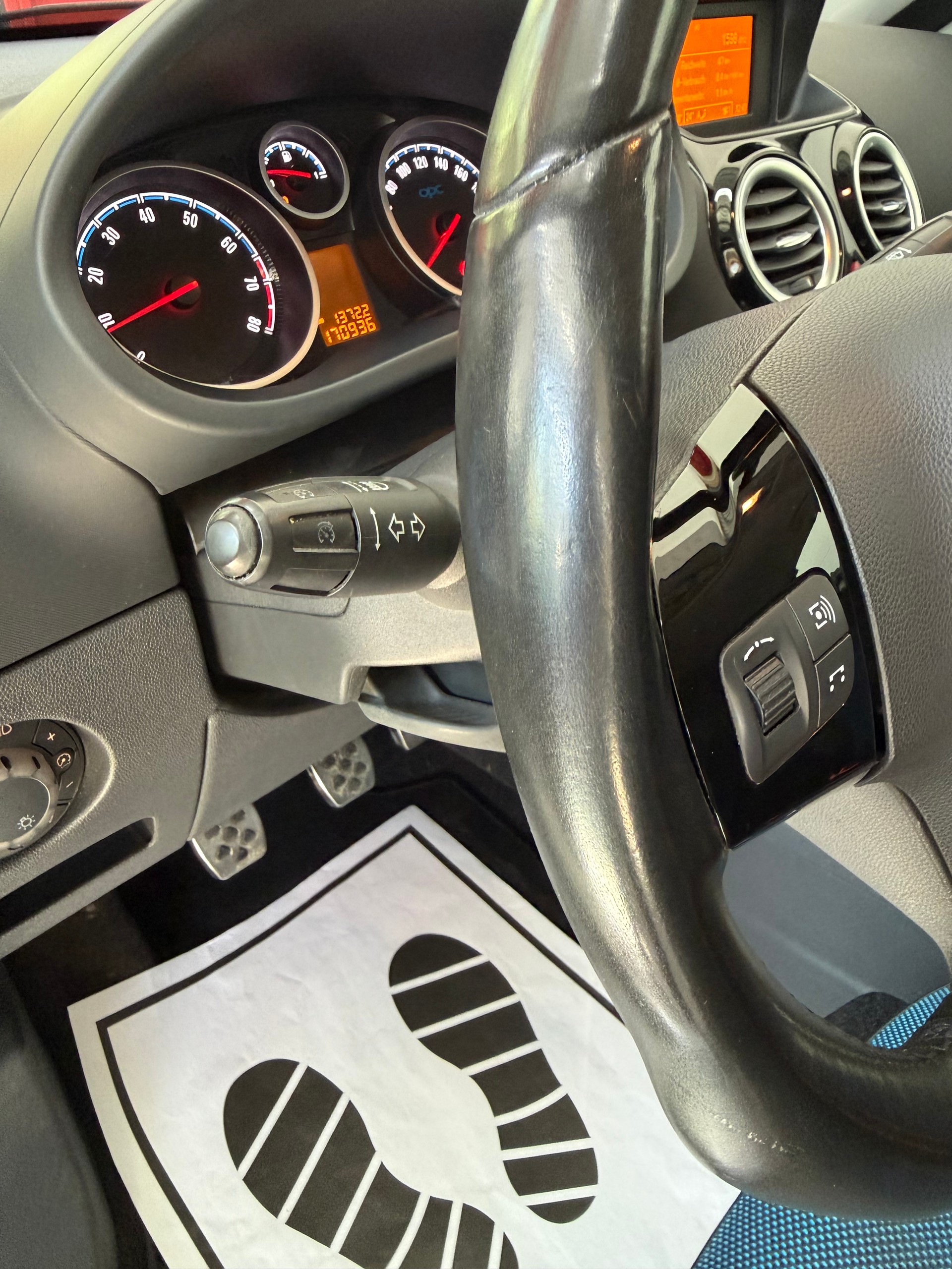 OPEL Corsa 1.6 Turbo OPC //NEU AB MFK!-image-9