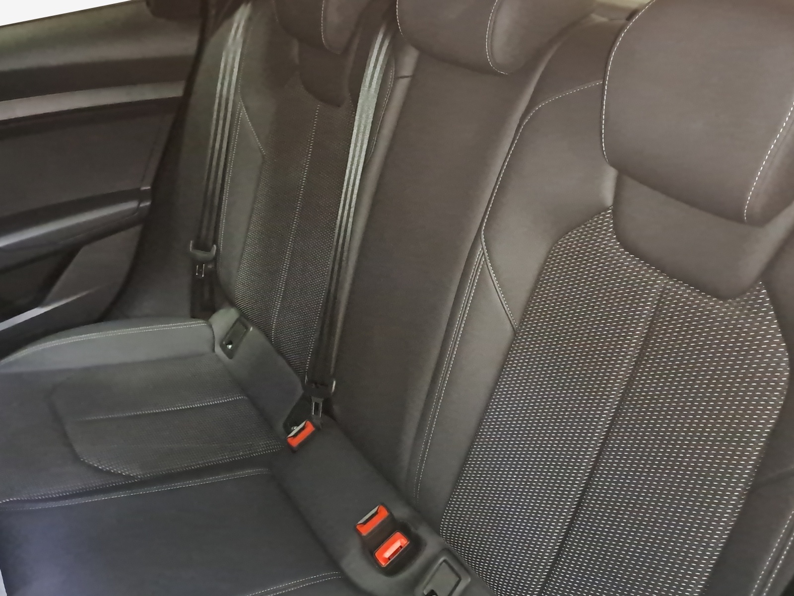 AUDI A1 Sportback 30 TFSI S Line Attraction S-tronic-image-11