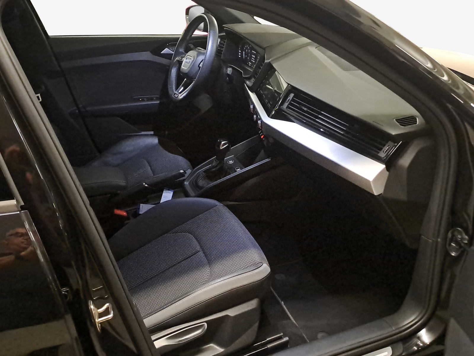 AUDI A1 Sportback 30 TFSI S Line Attraction S-tronic-image-13