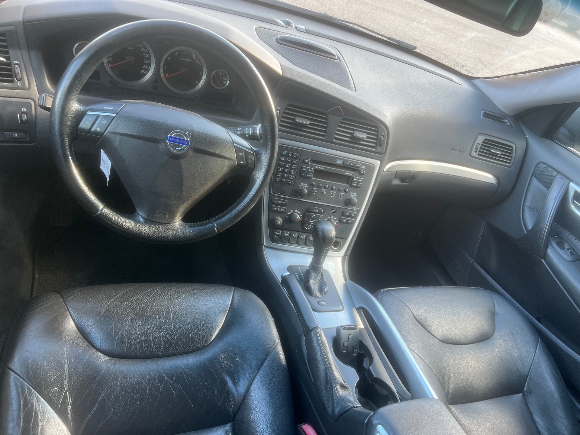 VOLVO XC70 2.5T AWD Stockholm-image-8