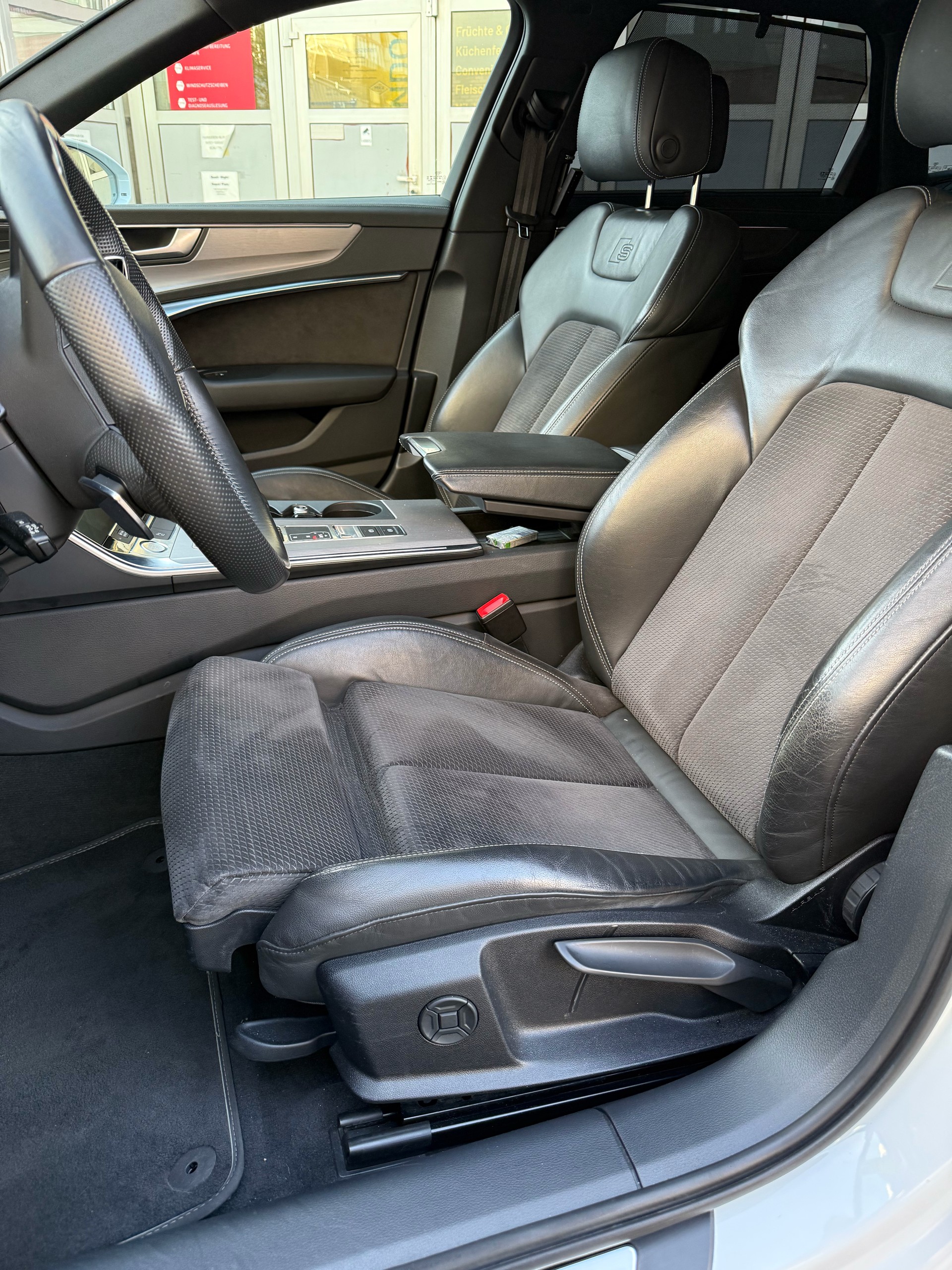 AUDI A6 Avant 45 TDI Sport quattro tiptronic-image-5
