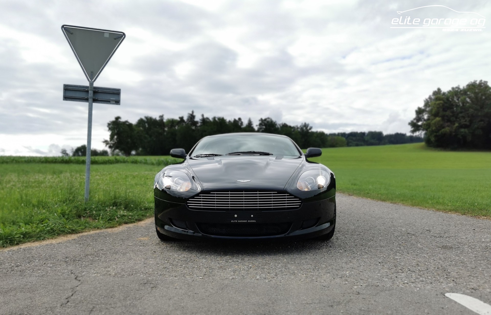 ASTON MARTIN DB9 Touchtronic 2-image-2