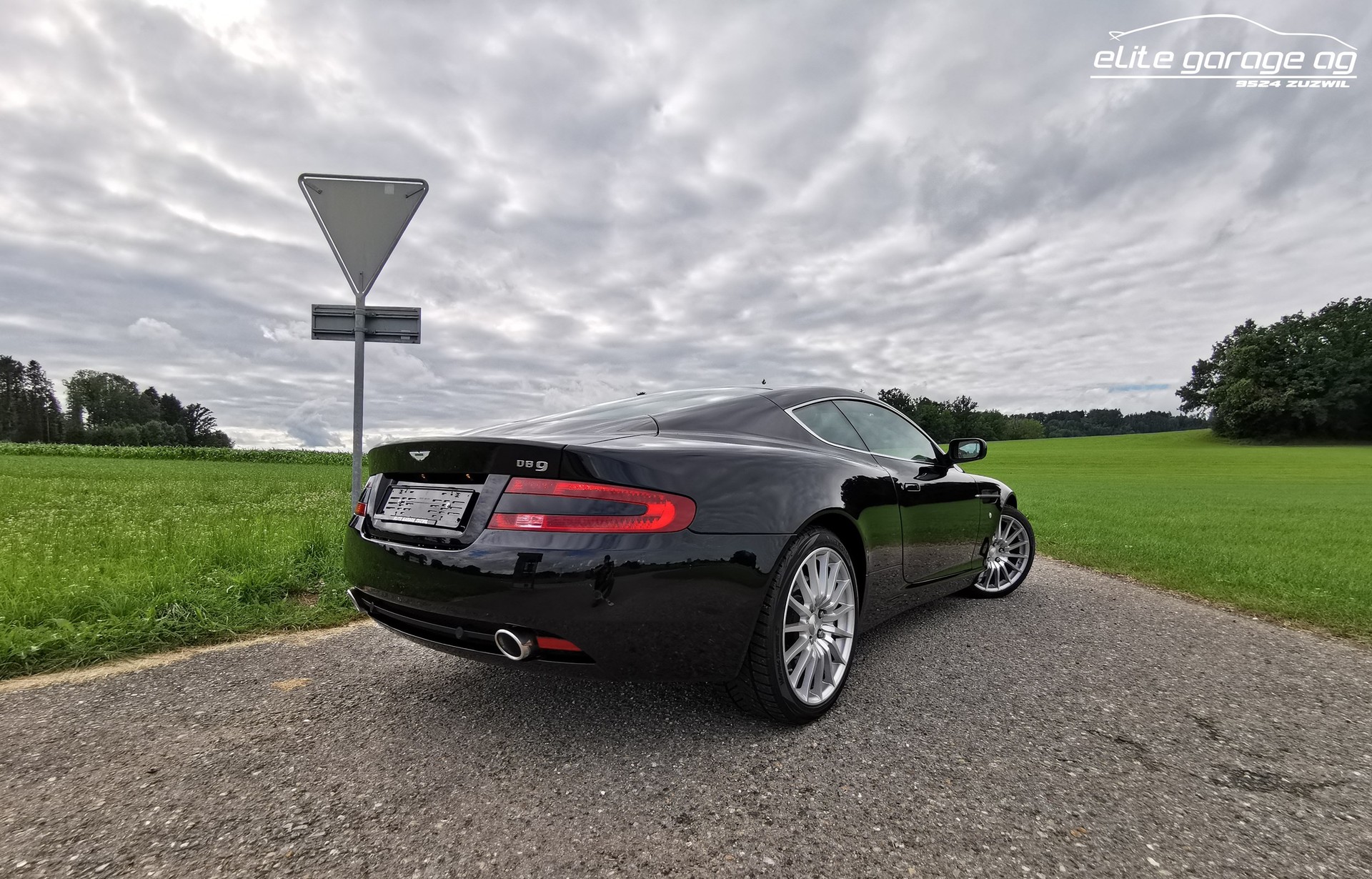 ASTON MARTIN DB9 Touchtronic 2-image-5