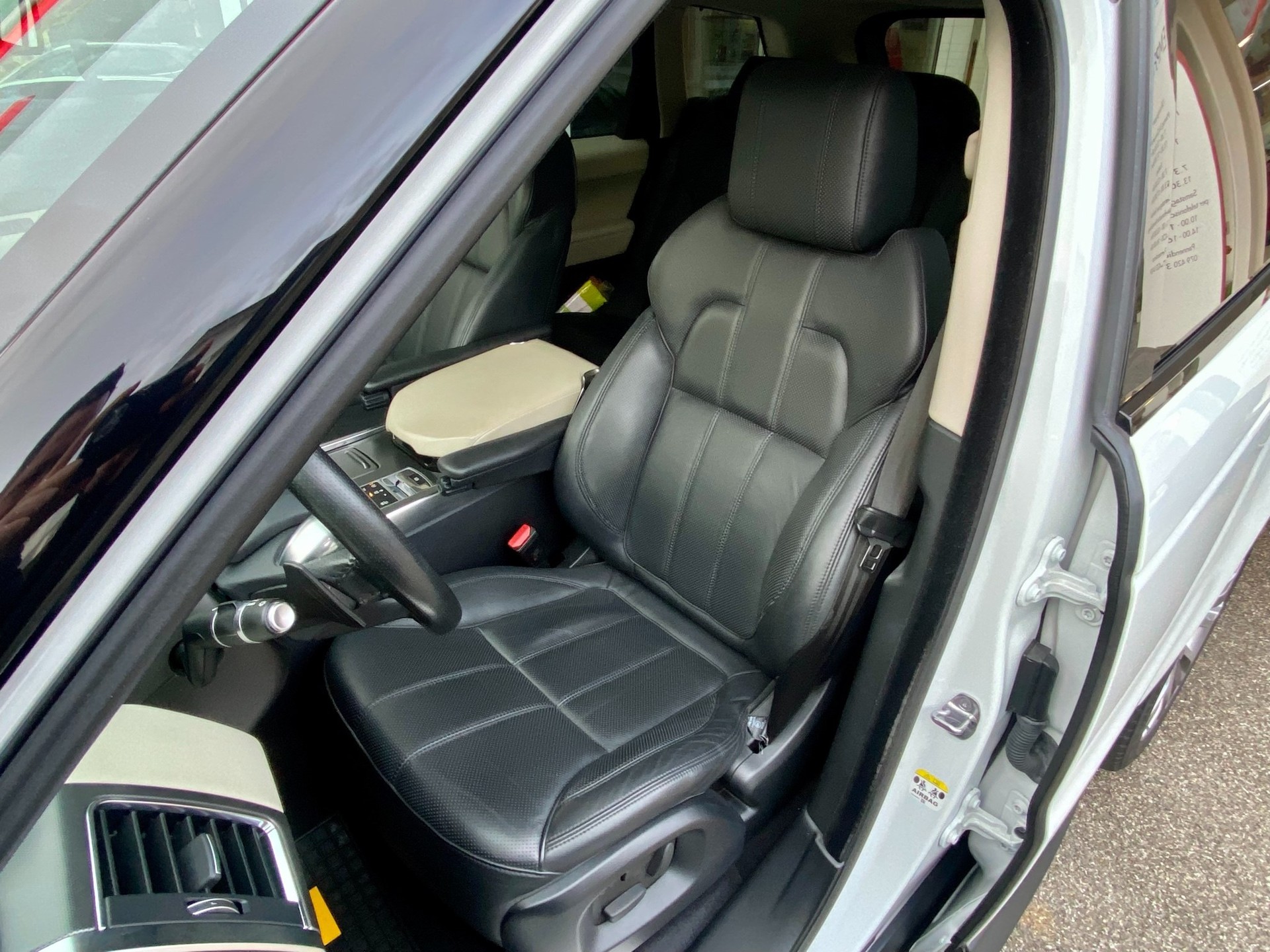 LAND ROVER Range Rover Sport 3.0 SDV6 HSE Dynamic Automatic-image-3