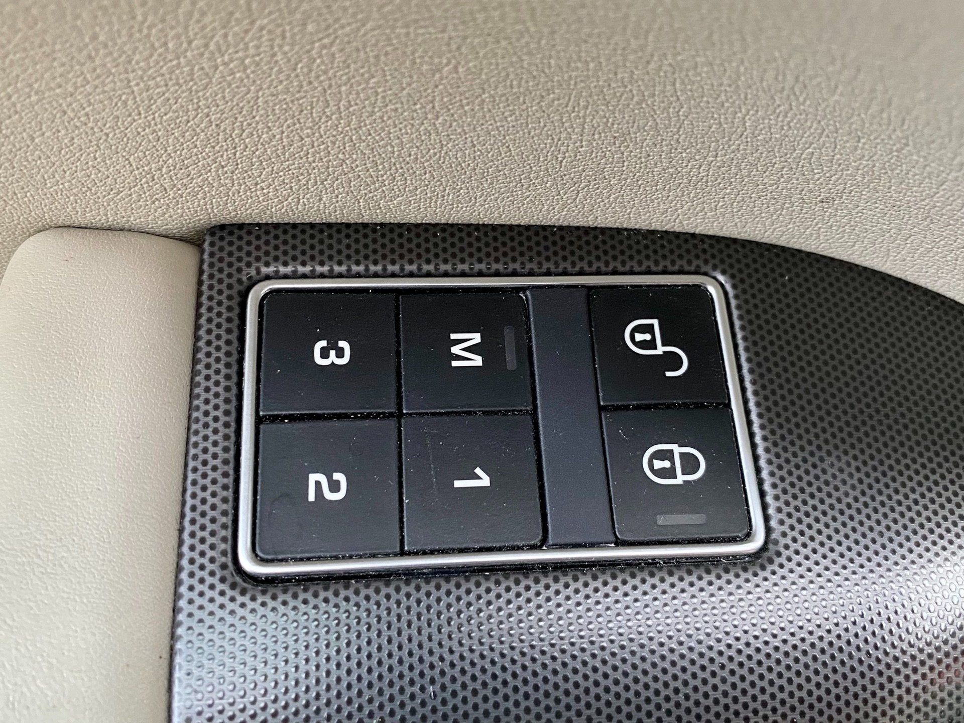 LAND ROVER Range Rover Sport 3.0 SDV6 HSE Dynamic Automatic-image-8