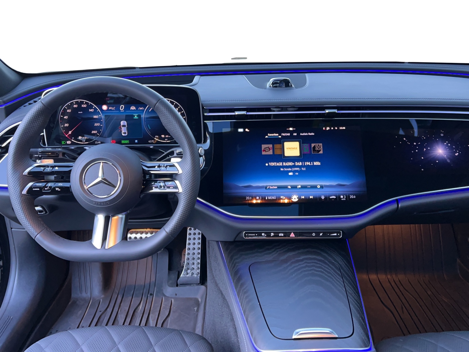 MERCEDES-BENZ E 400 e 4Matic 9G-Tronic-image-13