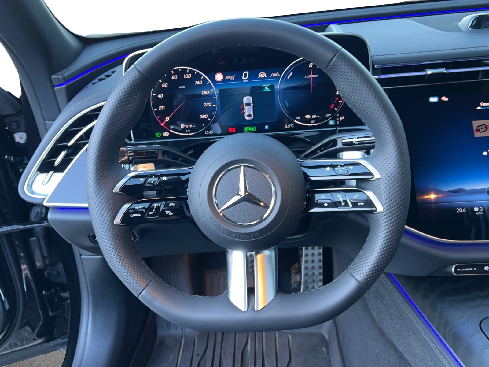 MERCEDES-BENZ E 400 e 4Matic 9G-Tronic-image-10