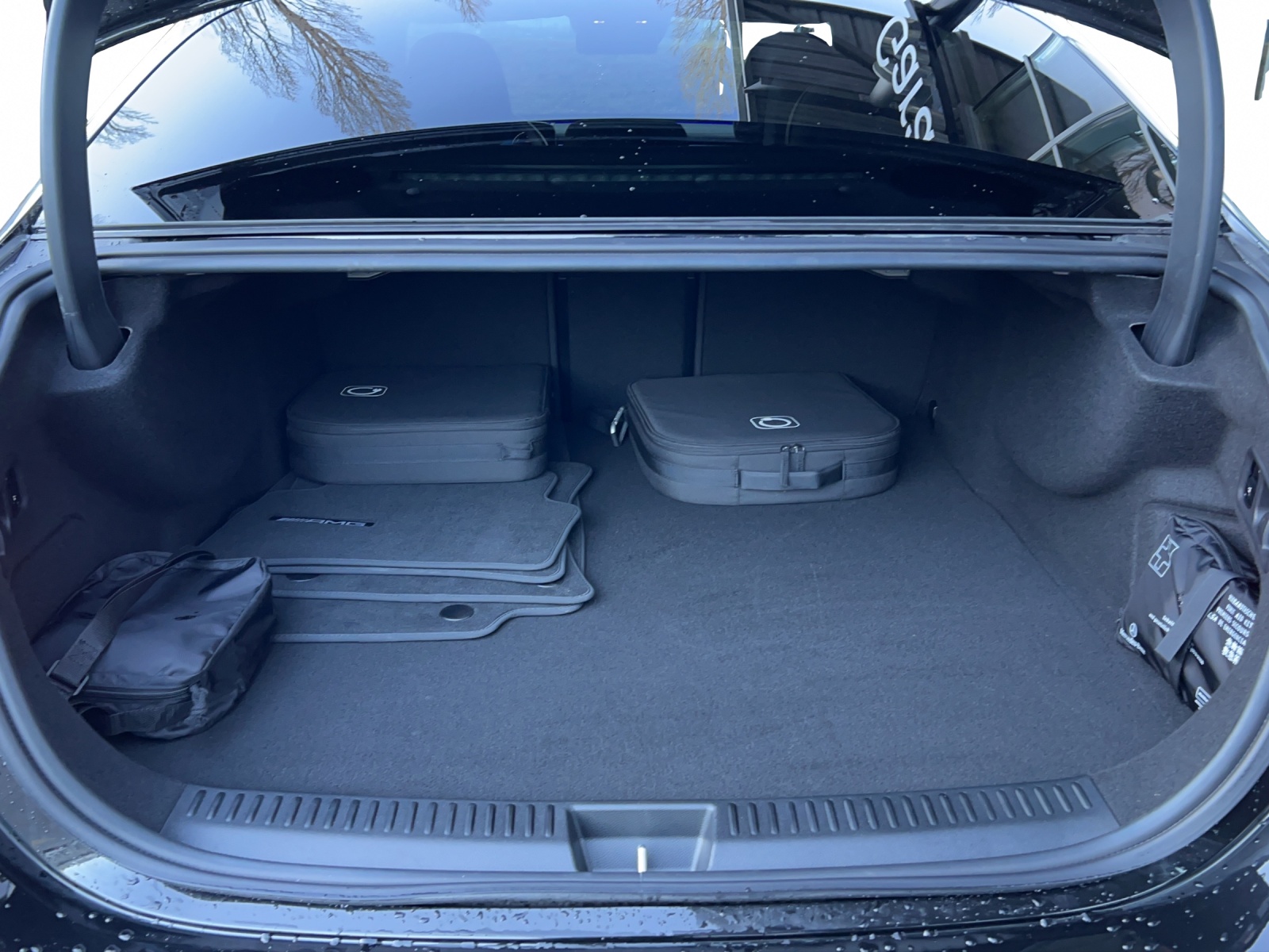 MERCEDES-BENZ E 400 e 4Matic 9G-Tronic-image-19
