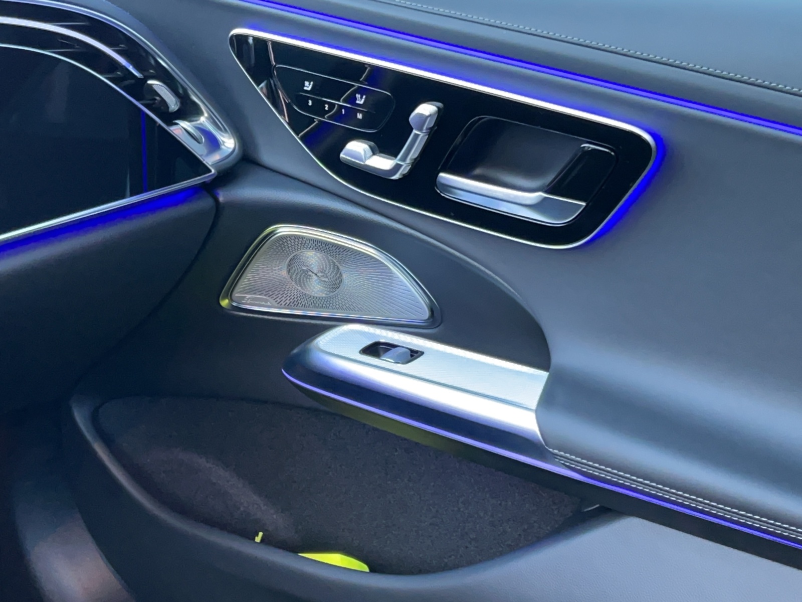 MERCEDES-BENZ E 400 e 4Matic 9G-Tronic-image-15