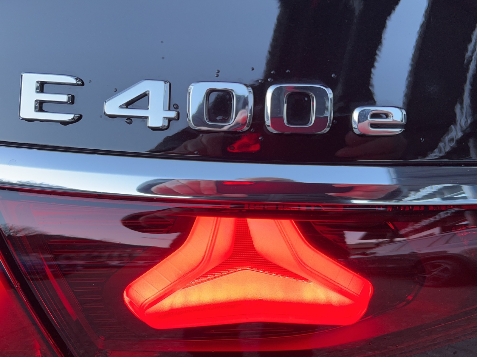 MERCEDES-BENZ E 400 e 4Matic 9G-Tronic-image-25