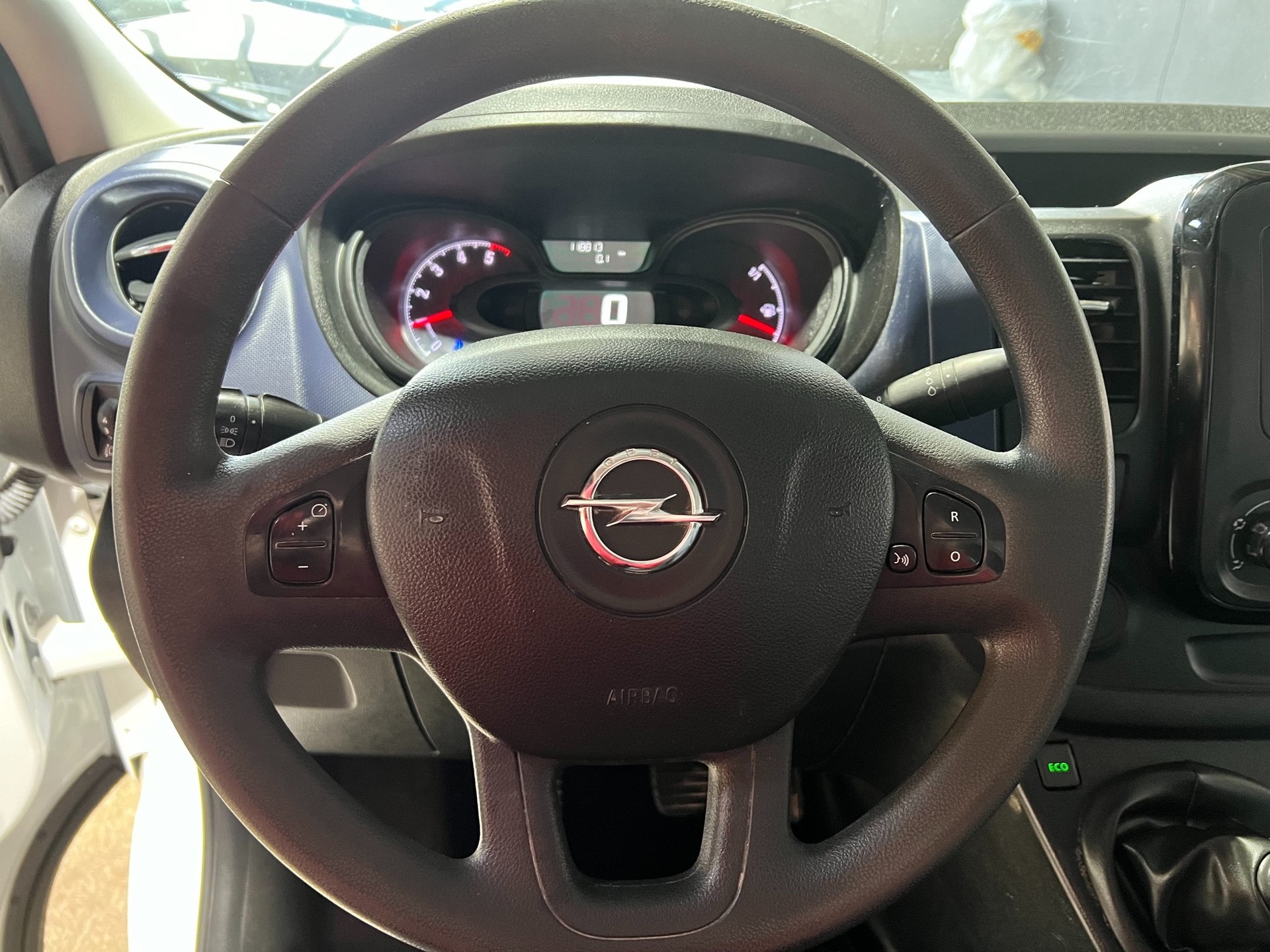 OPEL Vivaro 1.6 CDTI 2.7t L1H1-image-12