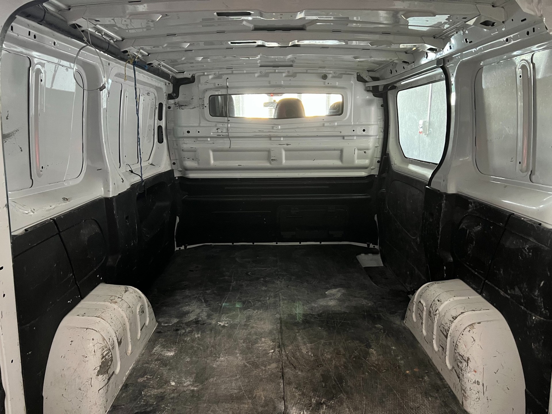 OPEL Vivaro 1.6 CDTI 2.7t L1H1-image-14