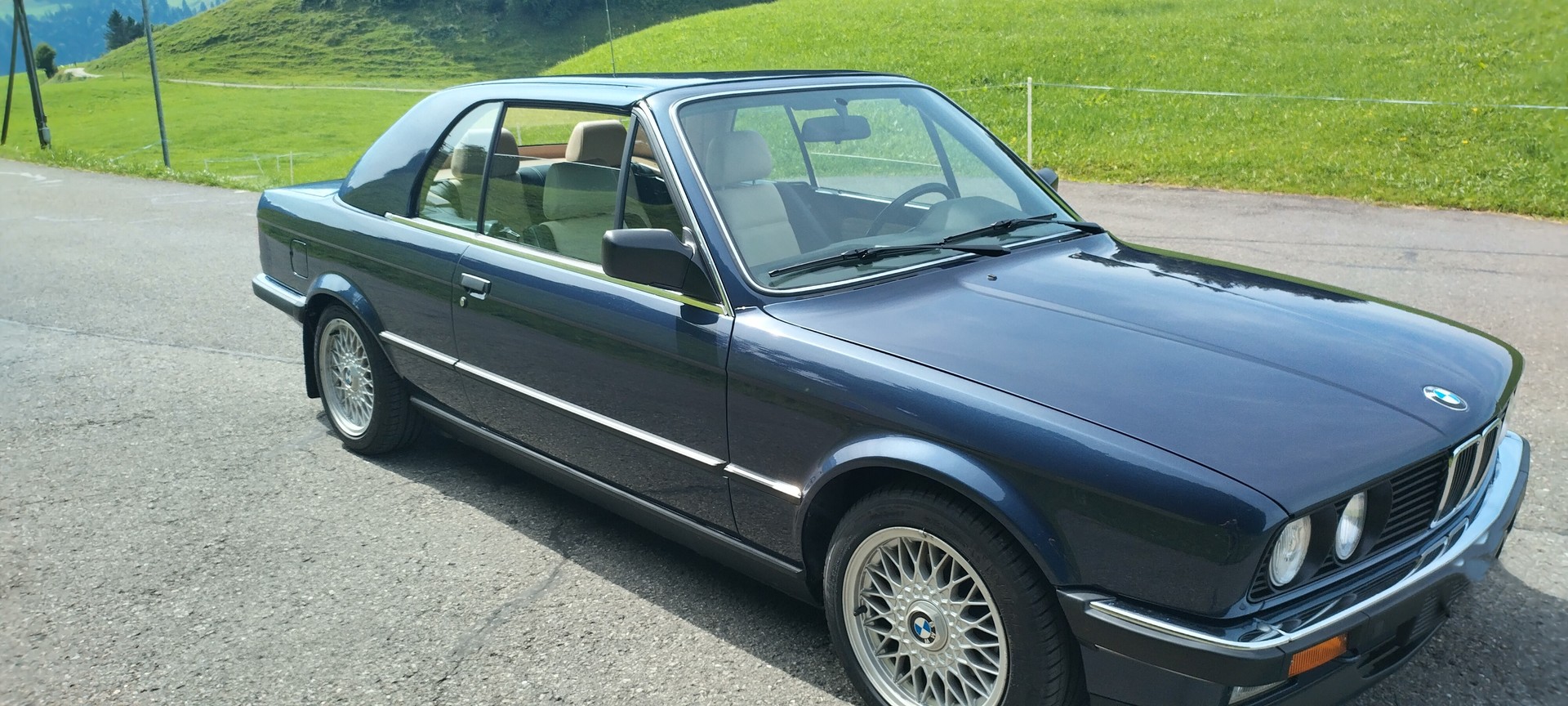 BMW e30 325i A Cabrio-image-0
