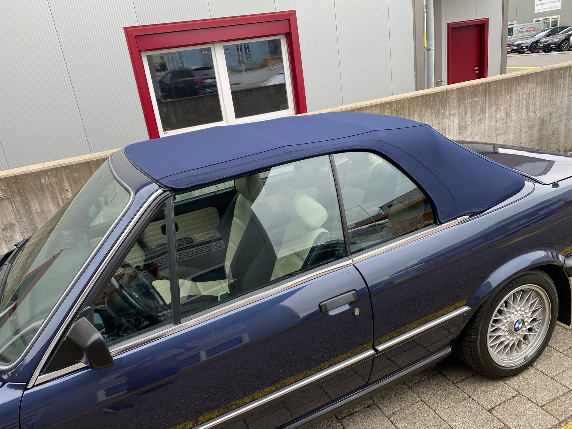 BMW e30 325i A Cabrio-image-3