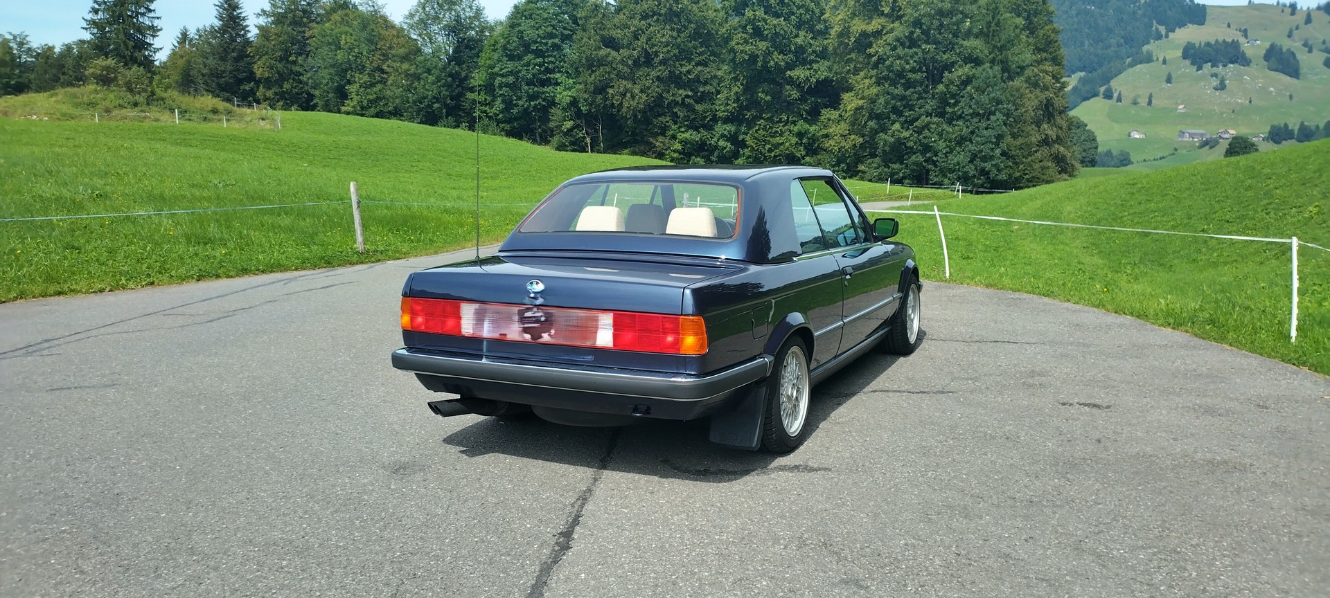BMW e30 325i A Cabrio-image-2