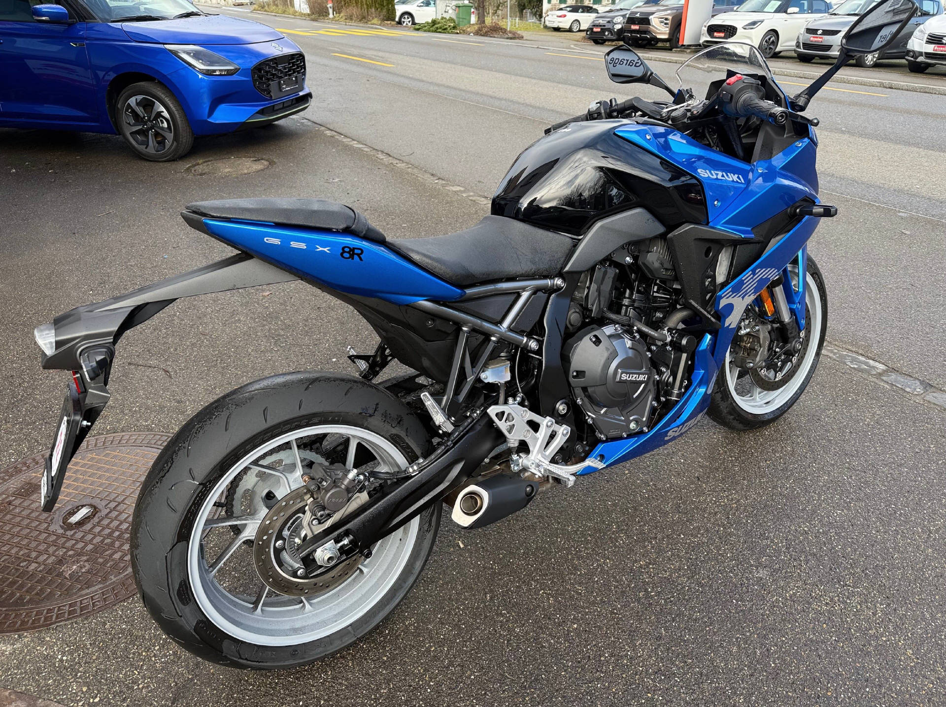 SUZUKI GSX-8R-image-1
