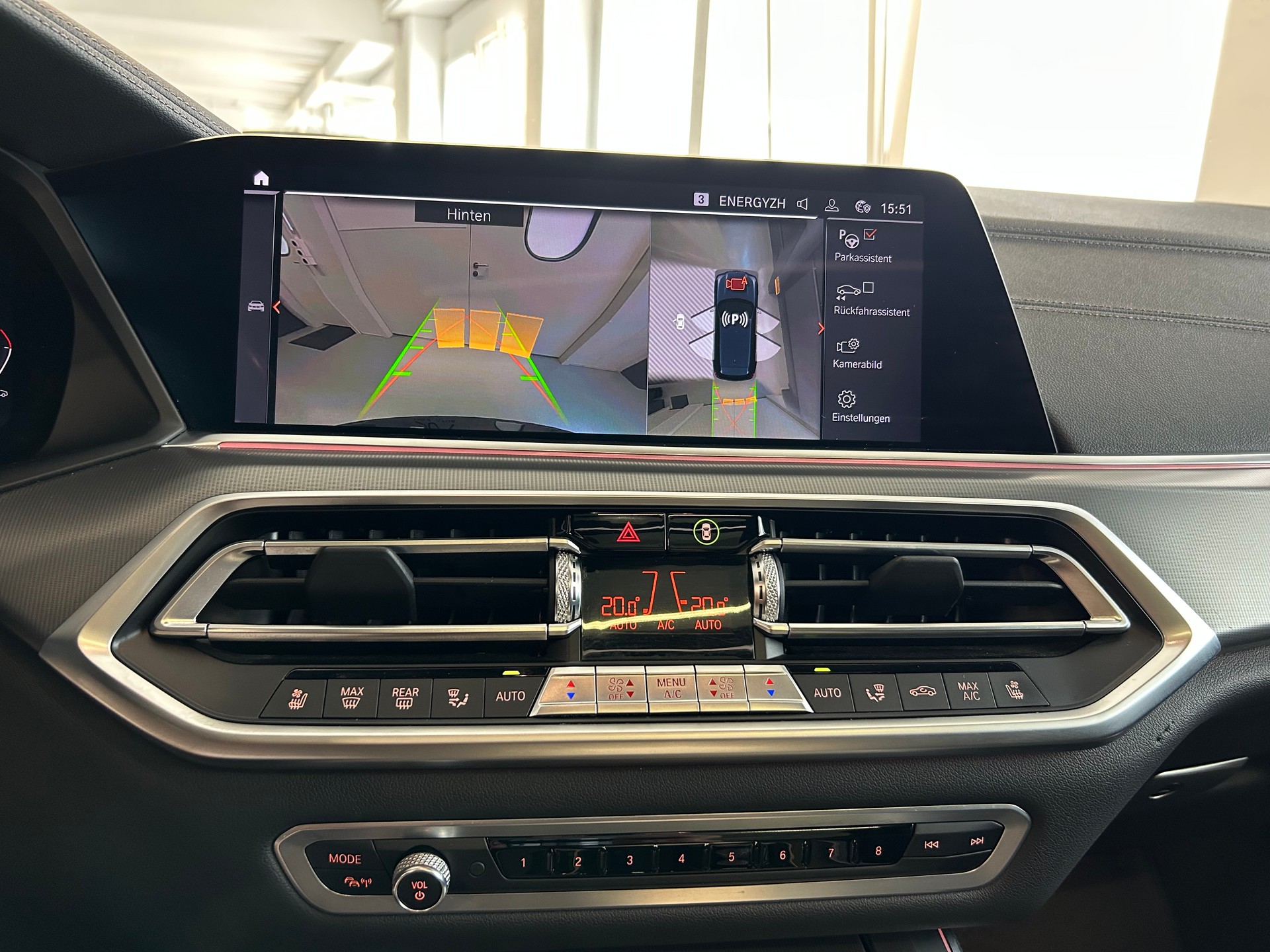BMW X5 xDrive M50i Steptronic-image-9