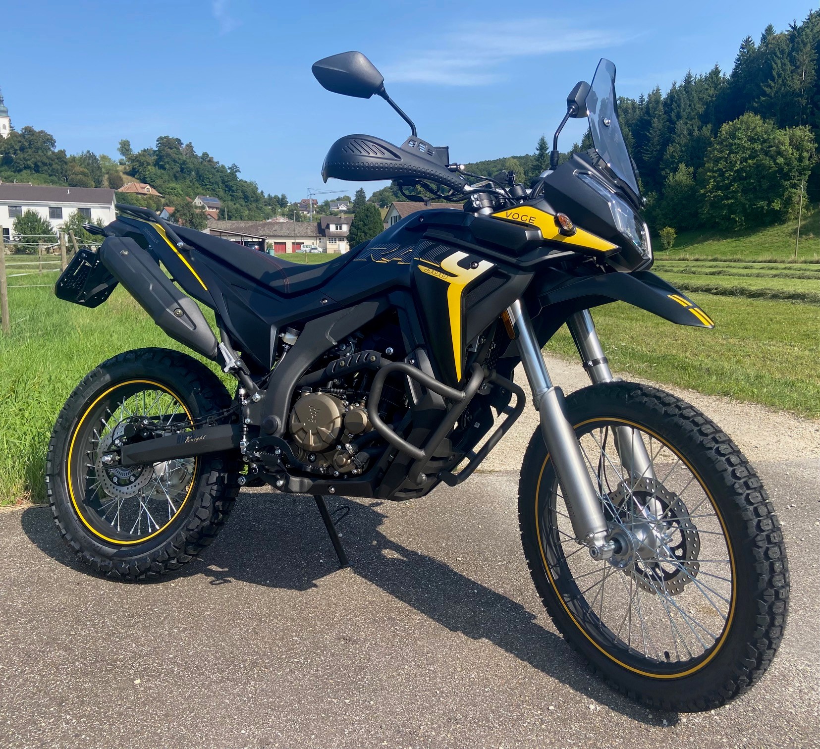 VOGE Rally-showroom-element-1