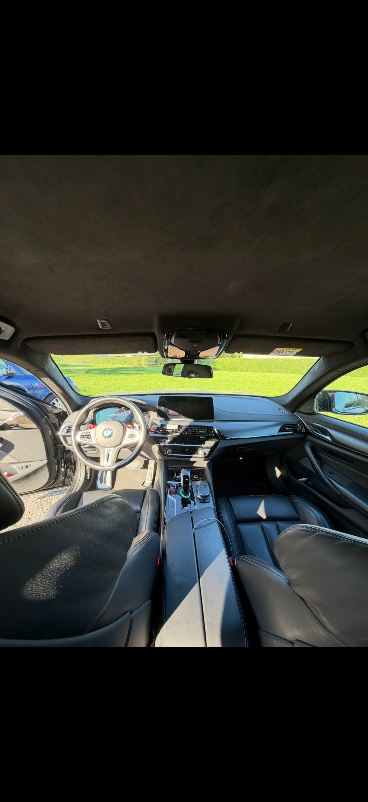 BMW M5 xDrive Competition Drivelogic *Vollausstattung *Carbon Dach *Facelift *Massagesitz-image-4