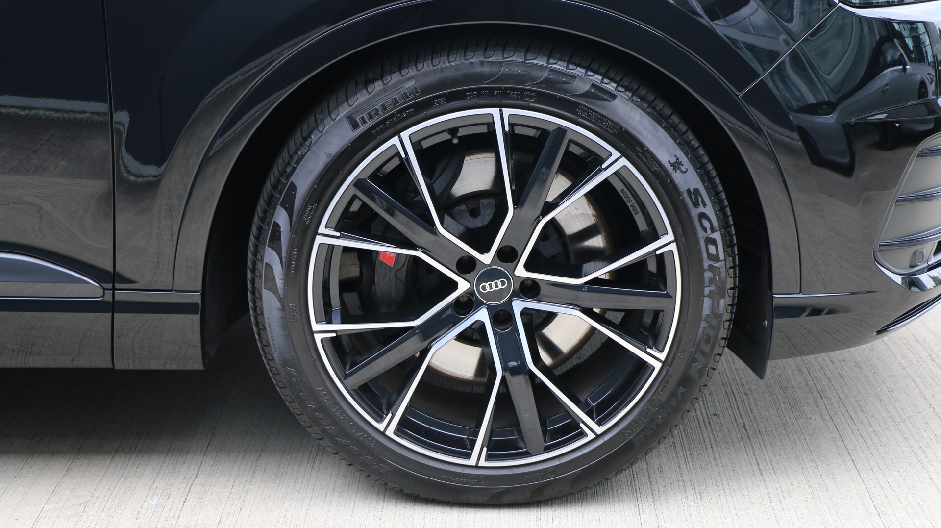 AUDI SQ7 4.0 TDI quattro-image-21