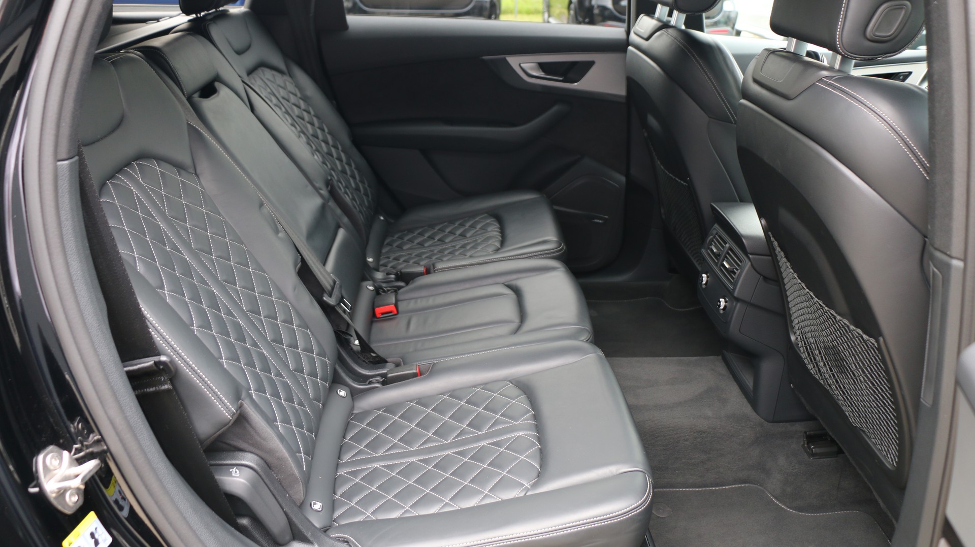AUDI SQ7 4.0 TDI quattro-image-14