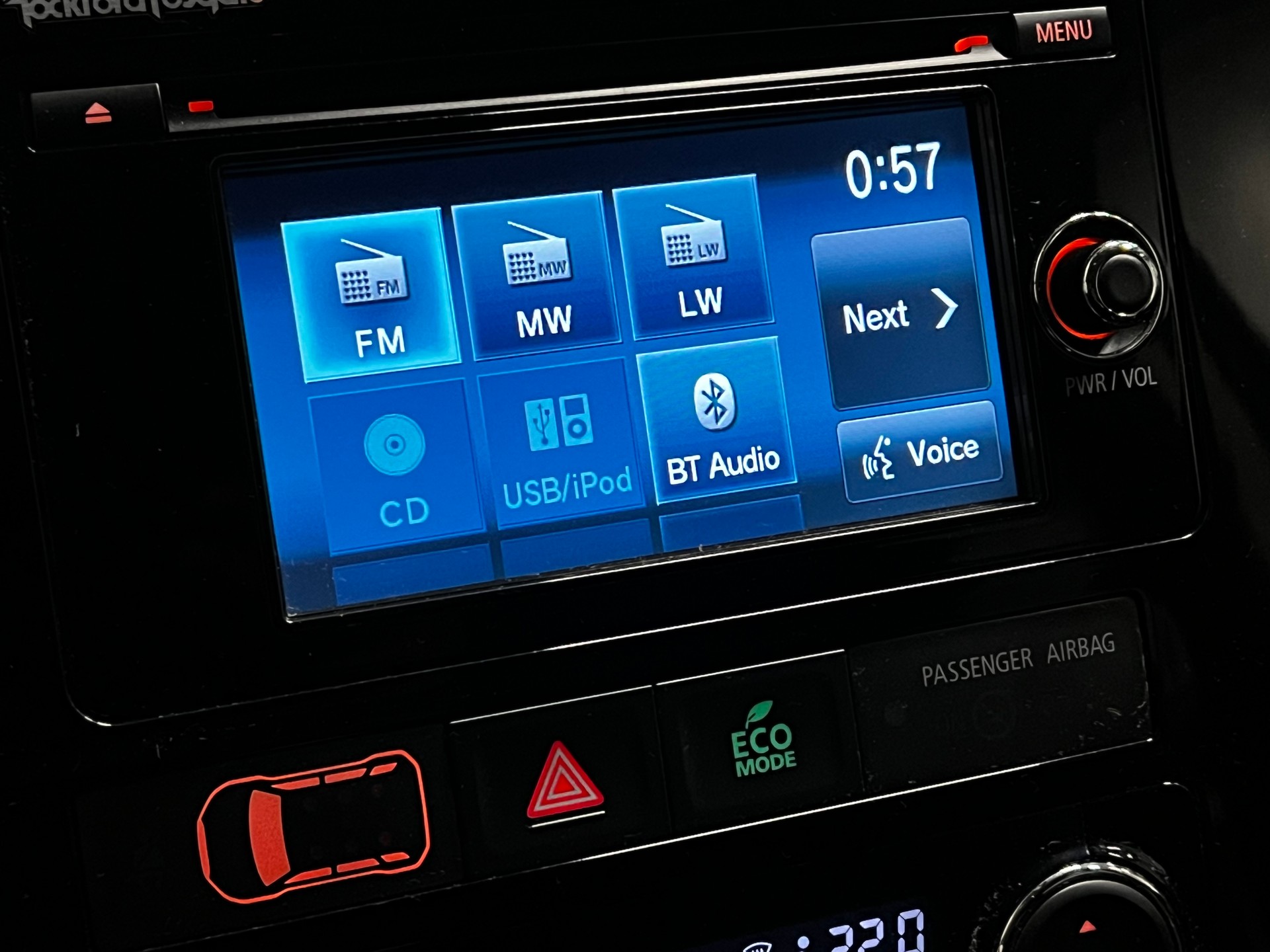 MITSUBISHI Outlander 2.0 PHEV Intense-image-12