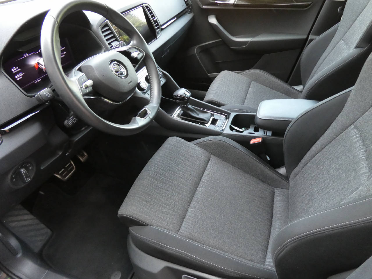 SKODA Karoq 2.0 TDI Style 4x4 DSG-image-8