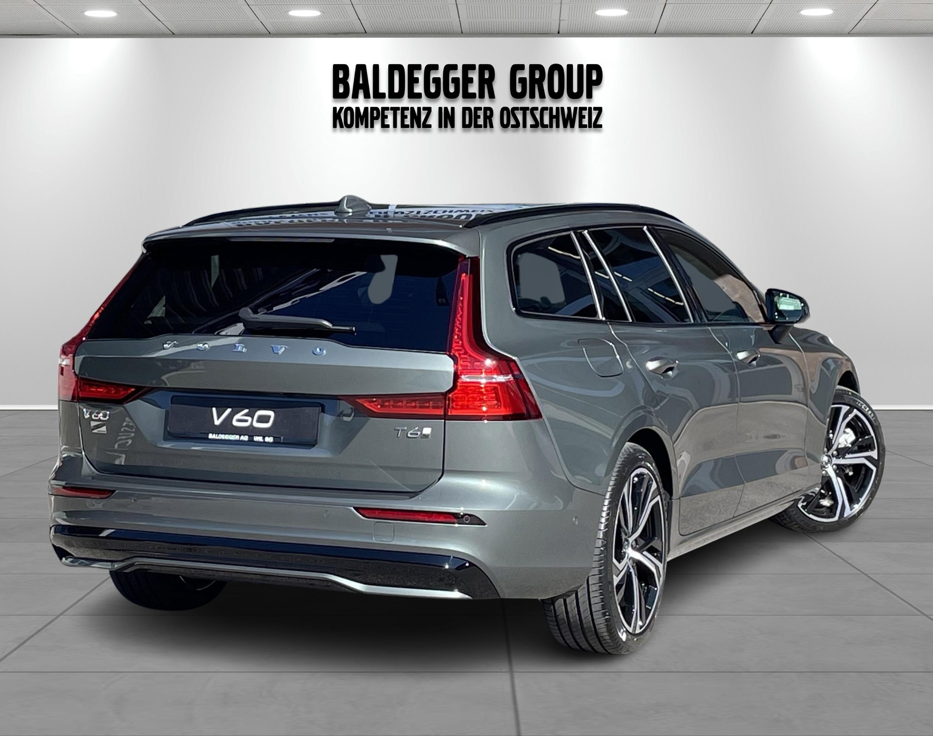 VOLVO V60 2.0 T6 TE Ultra Dark eAWD-showroom-element-2