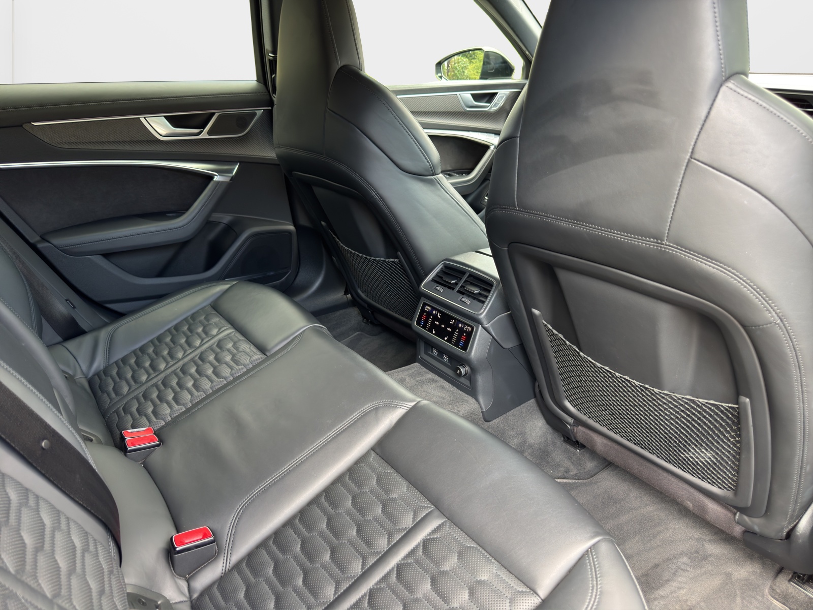 AUDI RS6 Avant 4.0 TFSI V8 quattro-image-14