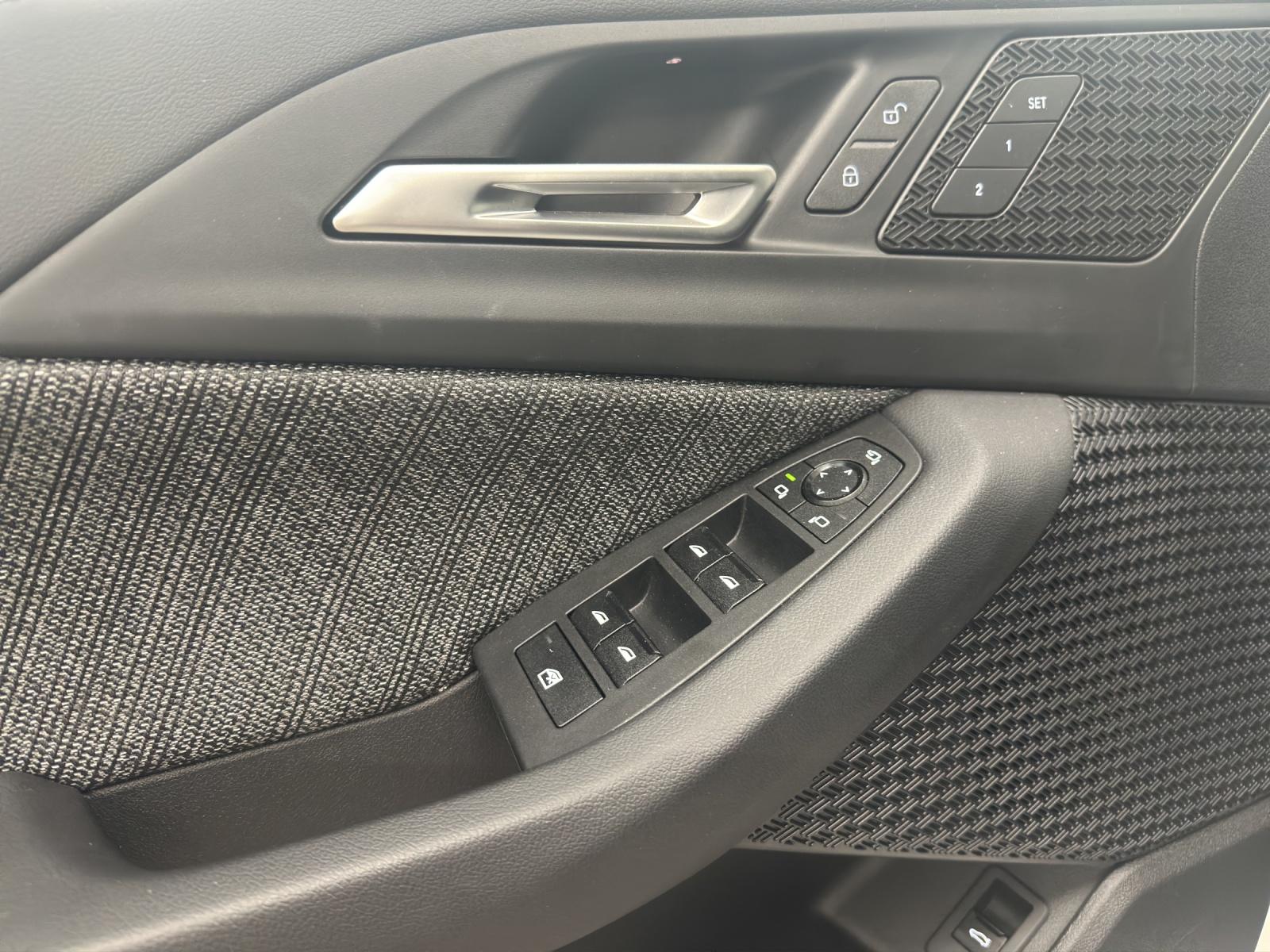 BMW 220i Active Tourer Innovationspaket-image-16