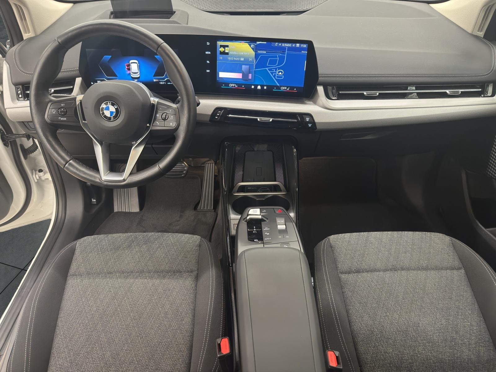 BMW 220i Active Tourer Innovationspaket-image-9