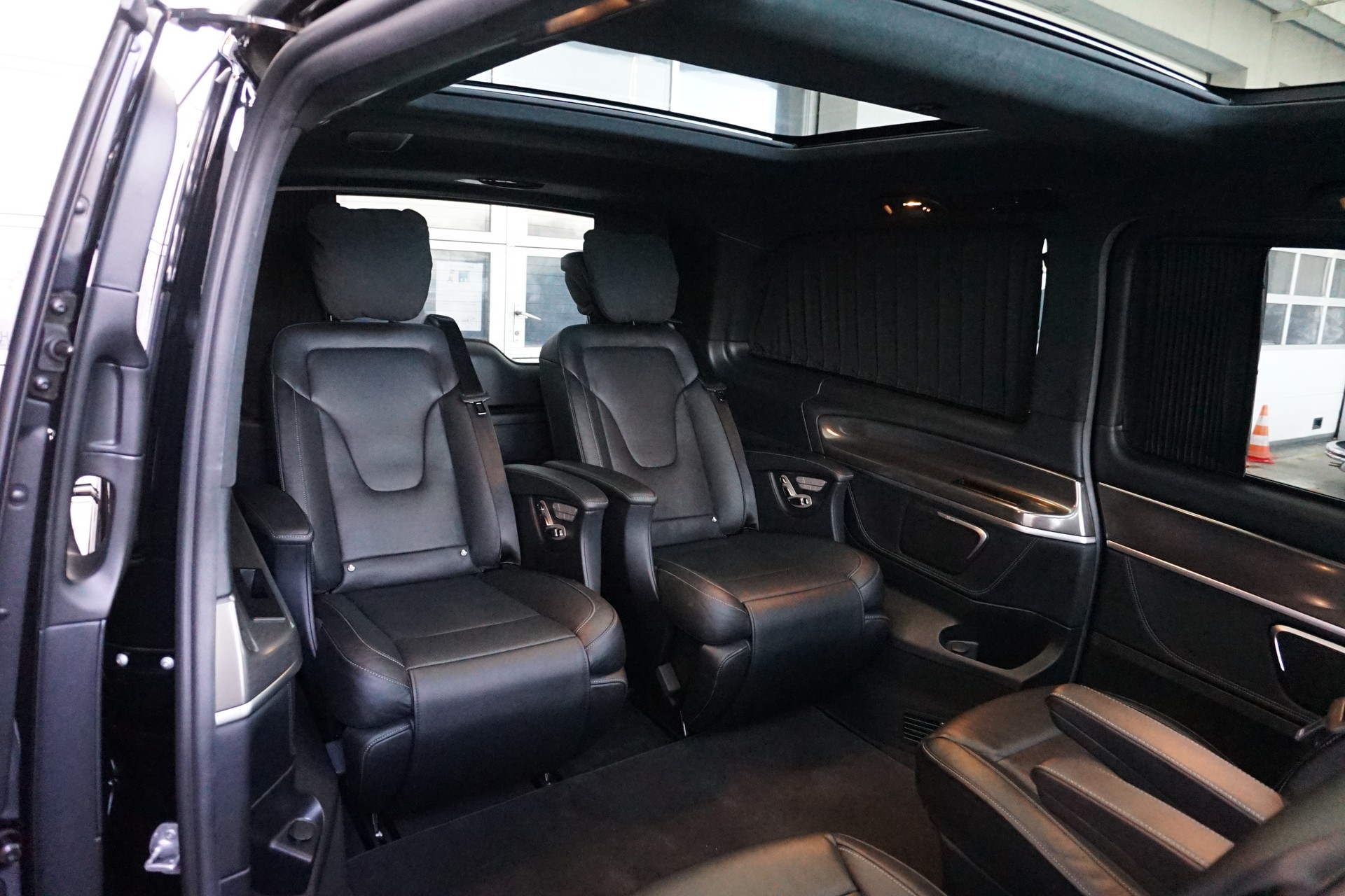 MERCEDES-BENZ V 300 d Exclusive Lang 4matic 239PS Neupreis Fr. 123`500.---image-27