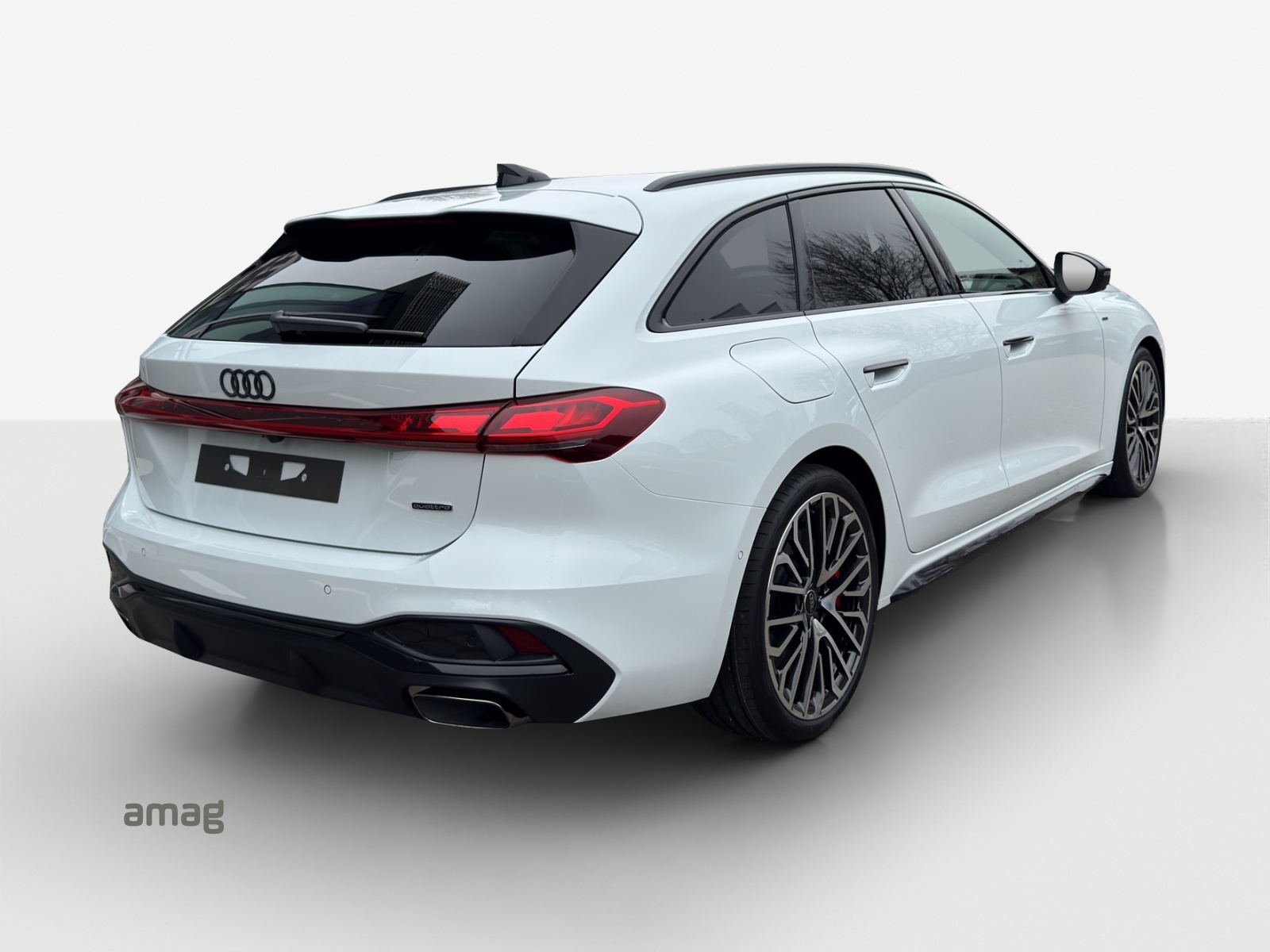 AUDI A5 Avant e-hybrid quattro 270 kW S tronic-image-4