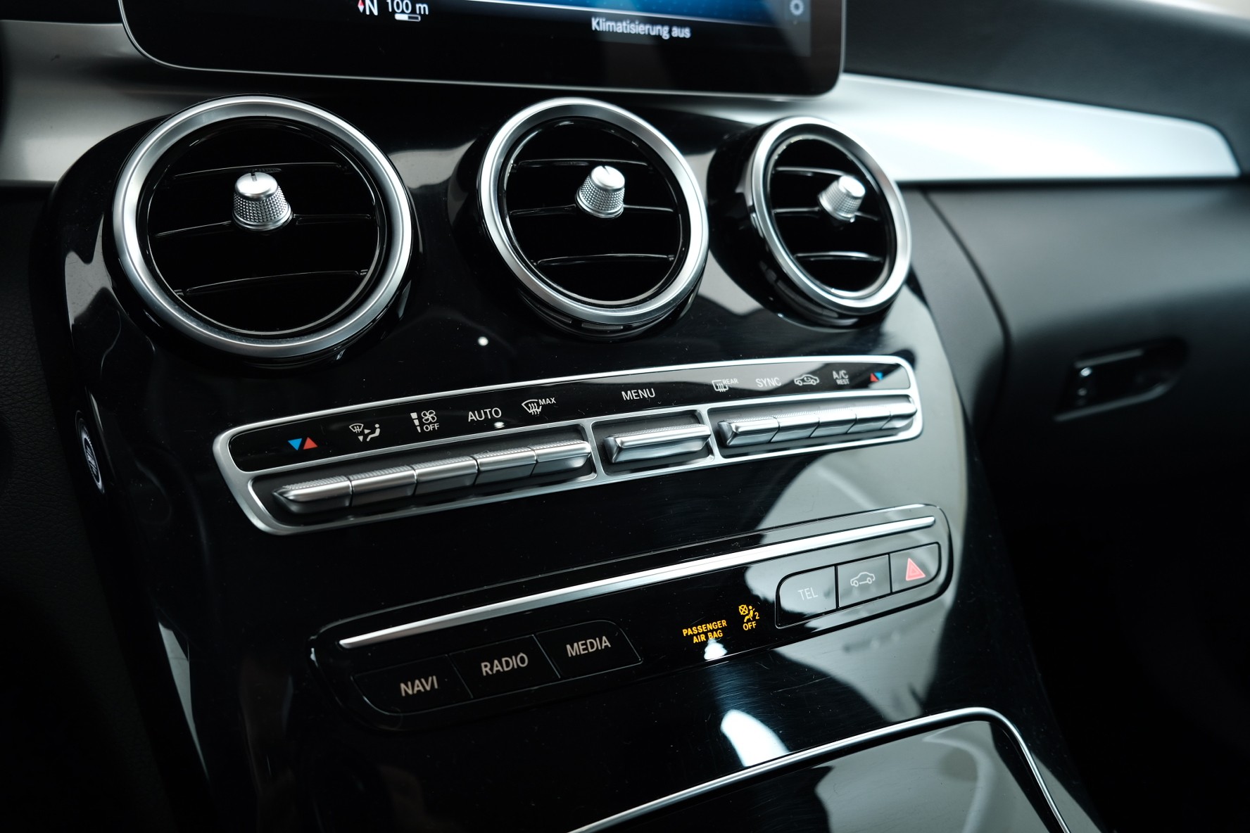 MERCEDES-BENZ C 200 Swiss Star 4M 9G-Tronic-image-13