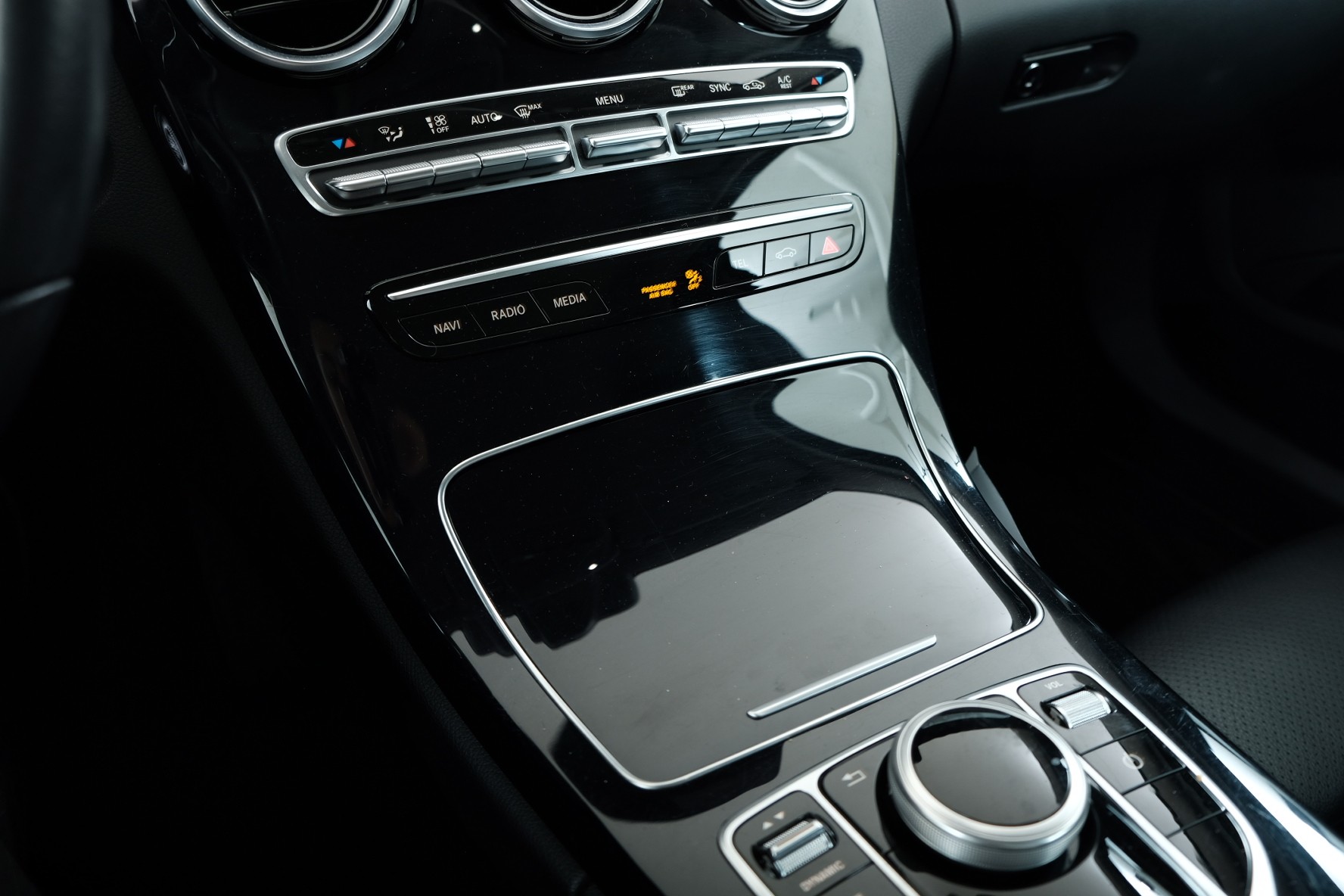 MERCEDES-BENZ C 200 Swiss Star 4M 9G-Tronic-image-12
