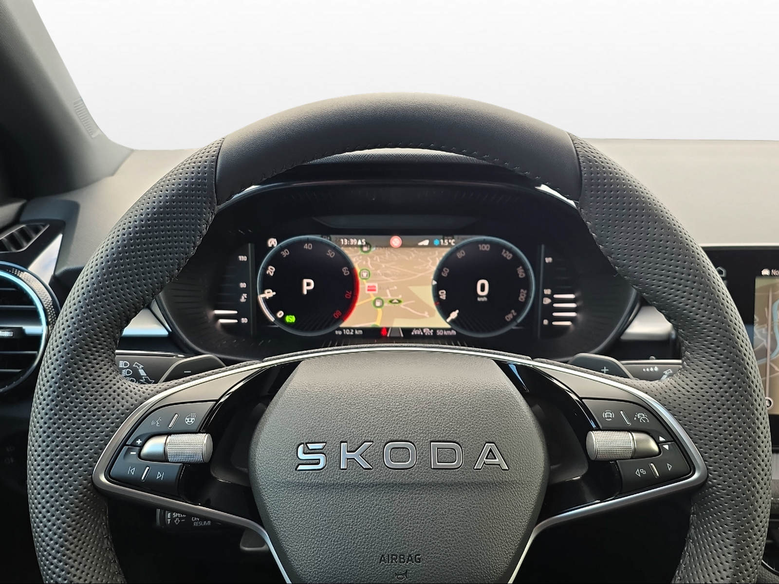 SKODA Fabia 1.0 TSI Dynamic DSG-image-4