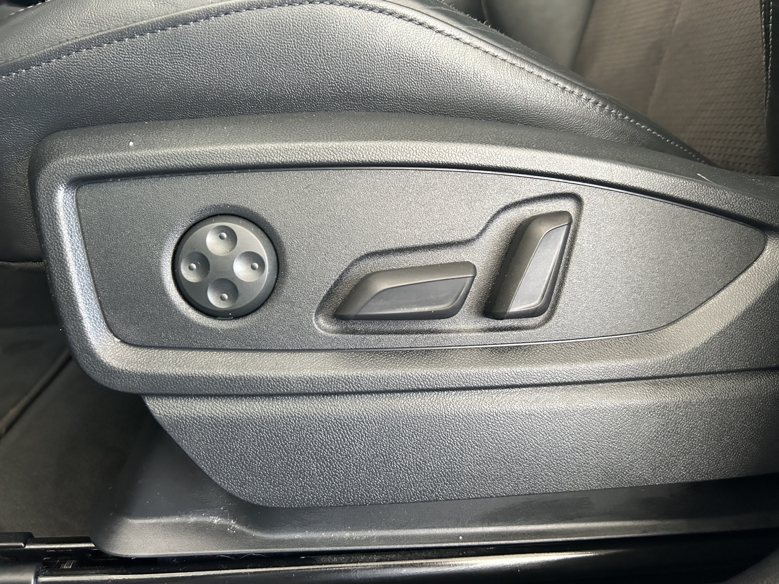AUDI Q5 45 TFSI sport quattro S-tronic-image-18