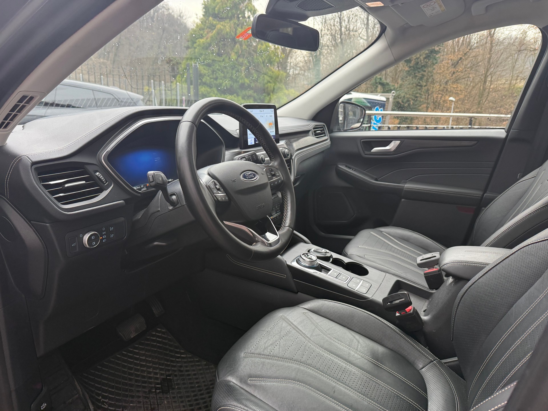FORD Kuga 2.5 FHEV Vignale FWD-image-11