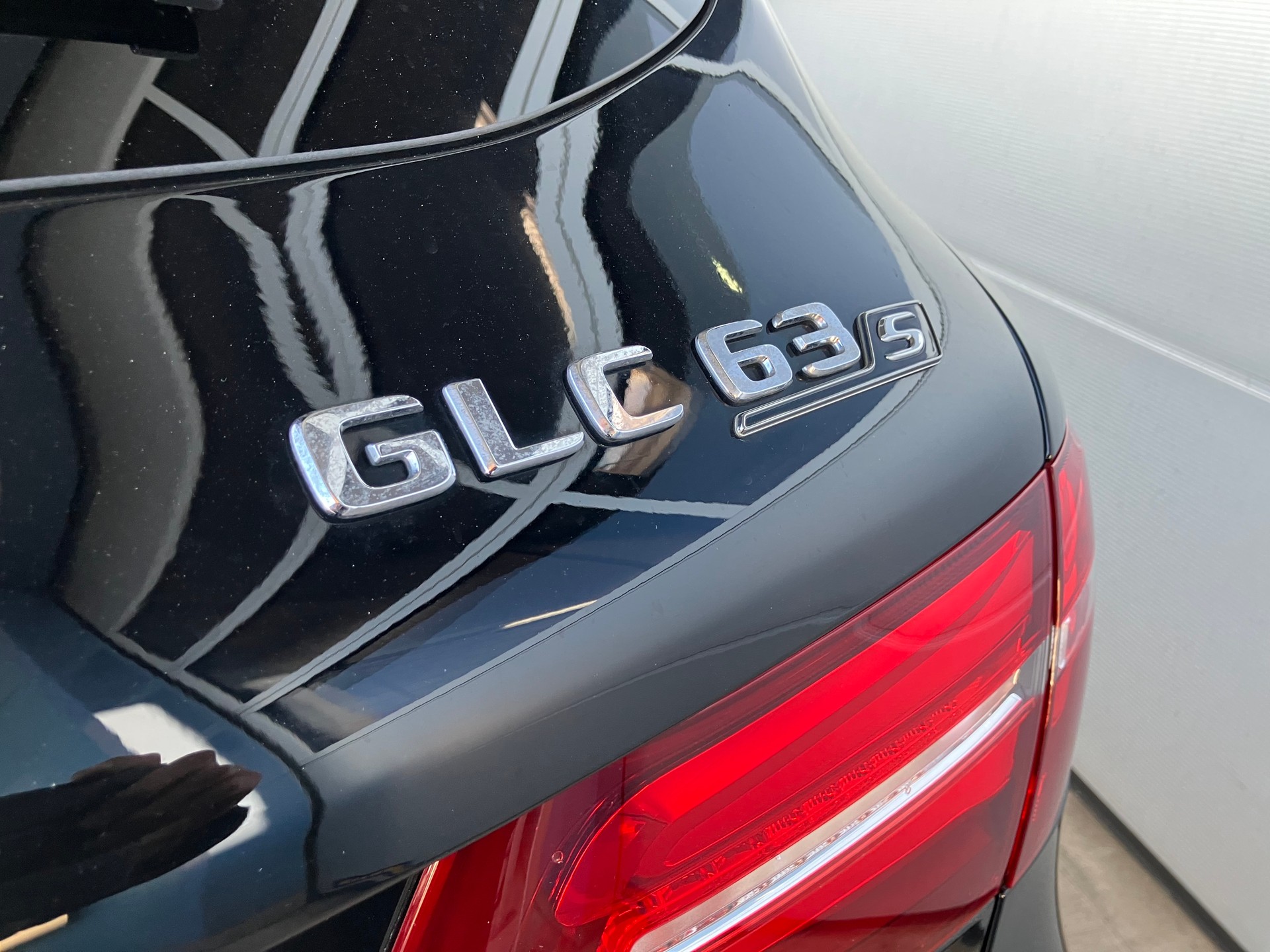 MERCEDES-BENZ GLC 63 S AMG 4Matic+ 9G-Tronic-image-4