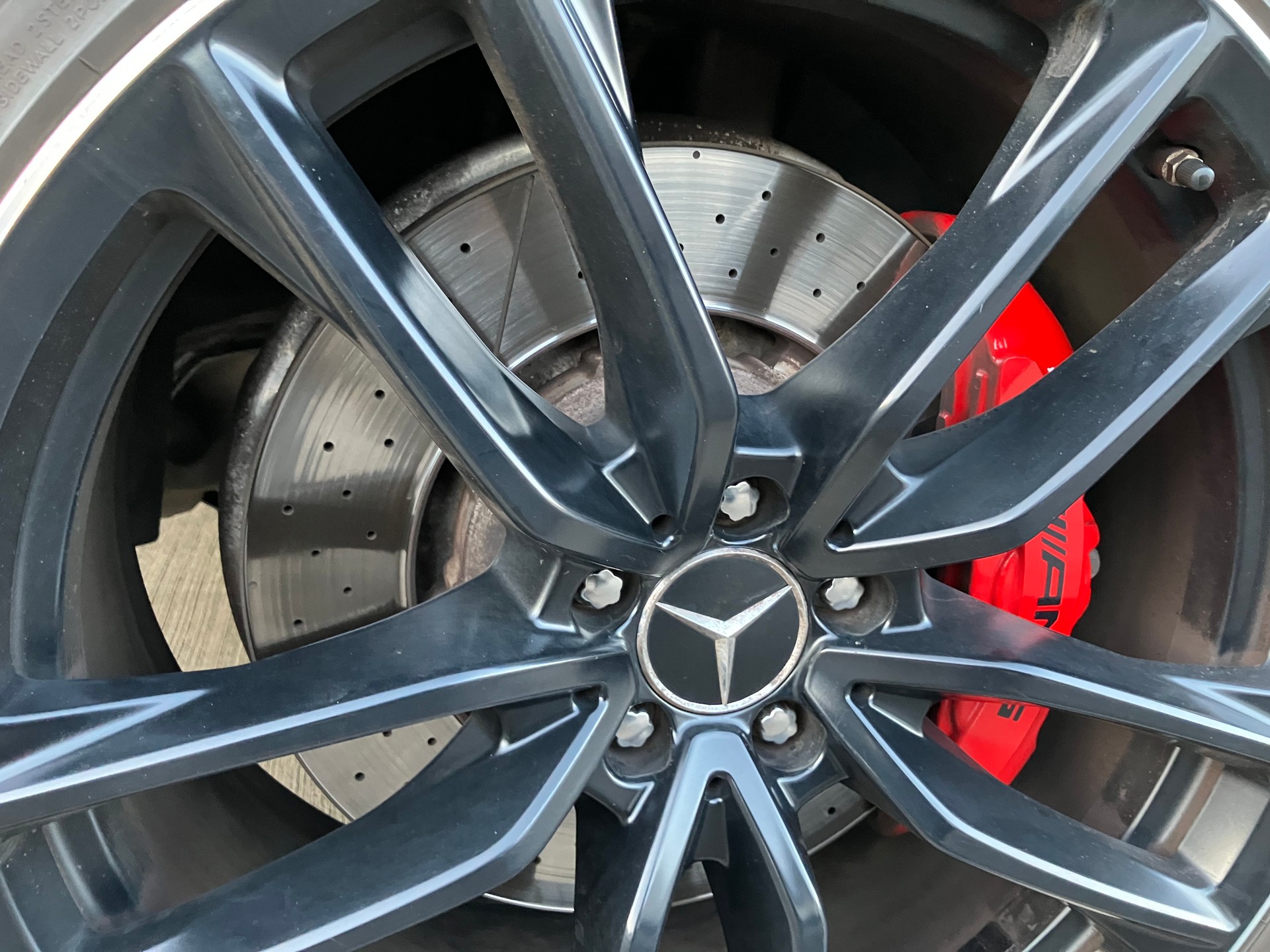 MERCEDES-BENZ GLC 63 S AMG 4Matic+ 9G-Tronic-image-5