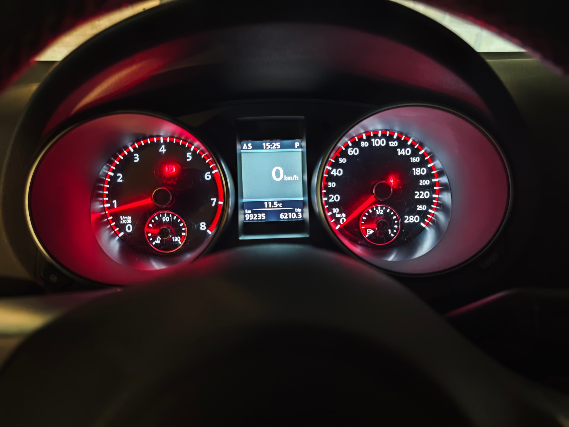 VW Golf 2.0 TSI GTI Edition 35 DSG-image-16