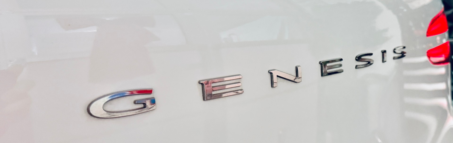 GENESIS GV60 77.4 kWh Premium-image-10