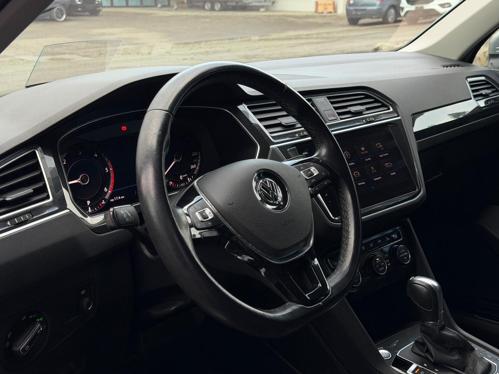VW Tiguan 2.0 TDI SCR Highline 4Motion DSG-image-8