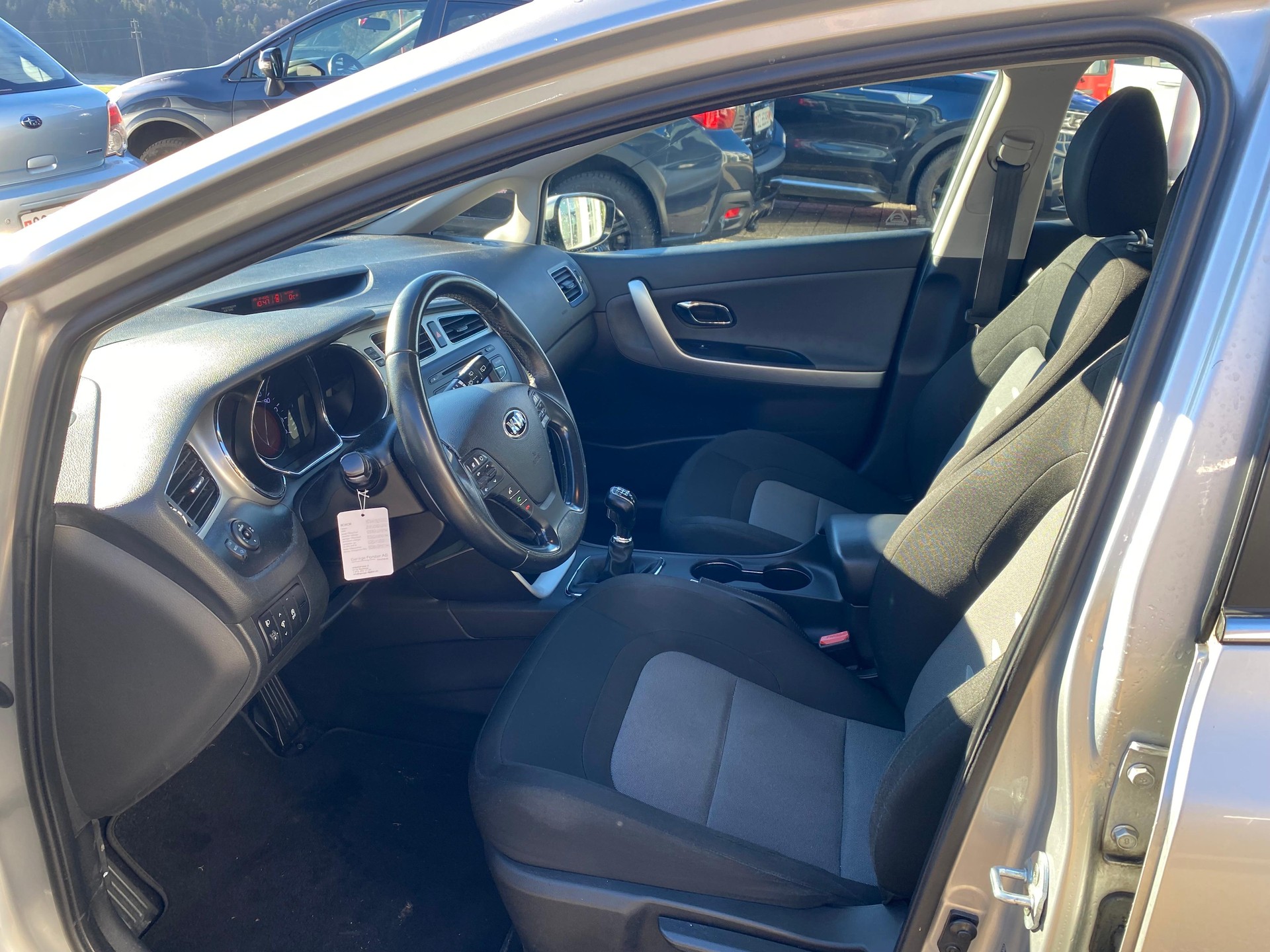 KIA Cee'd Sportswagon 1.6 GDi Trend-image-6